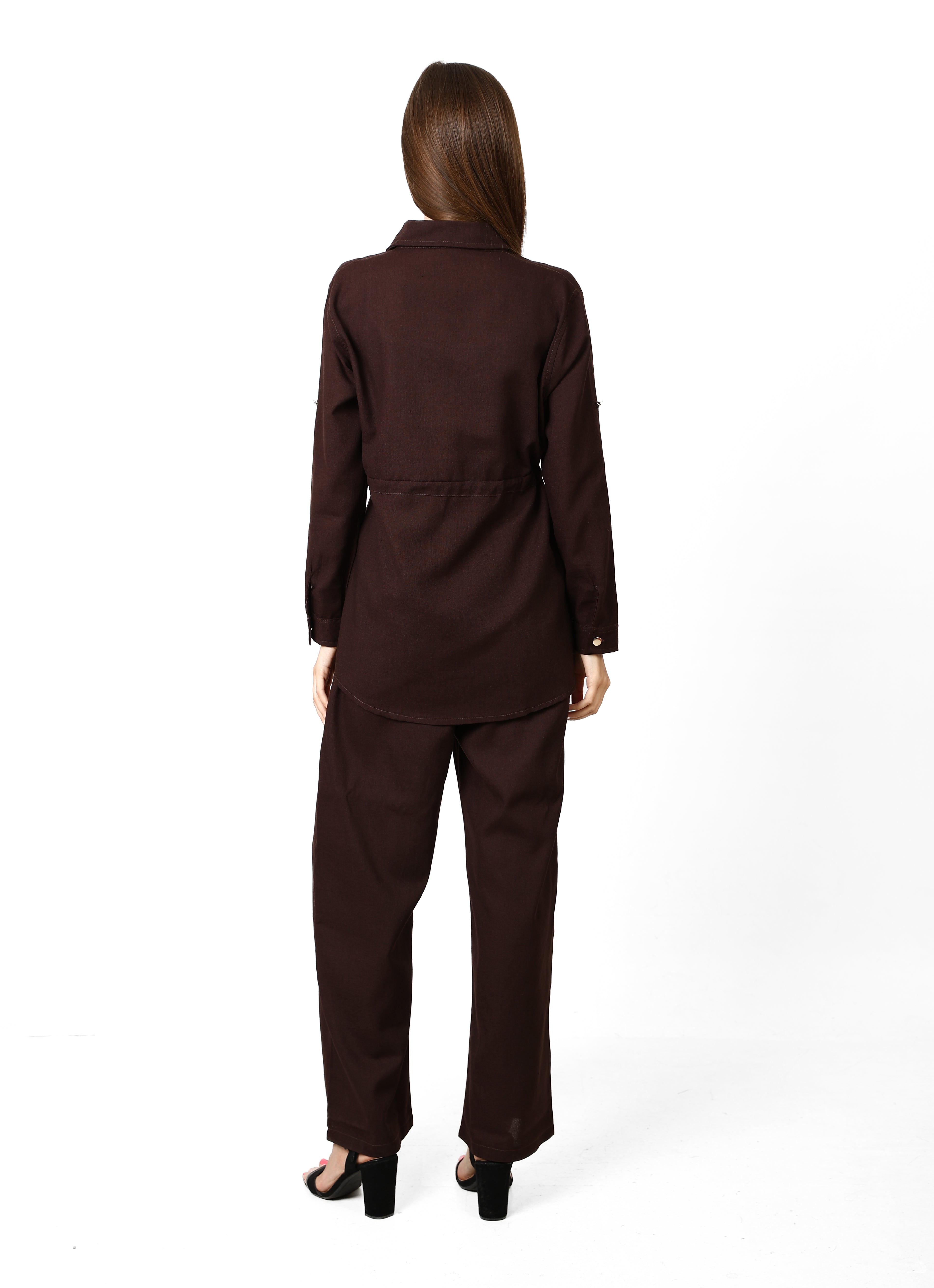 Brown linen set with belt from R.K Elégance, featuring a relaxed fit and stylish design, ideal for casual or semi-formal wear.